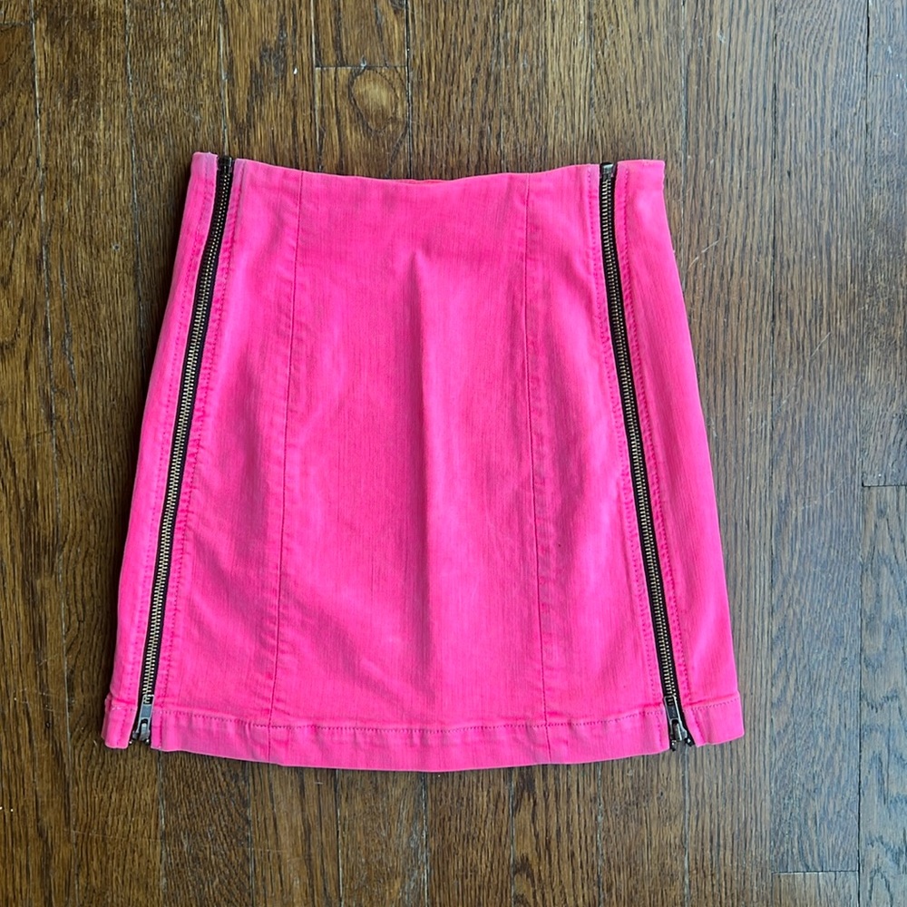 CARMAR Los Angeles Hot Pink Double Zip Mini Skirt
